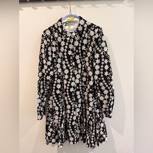 Sezane Black and White Floral Mini Dress so chic!